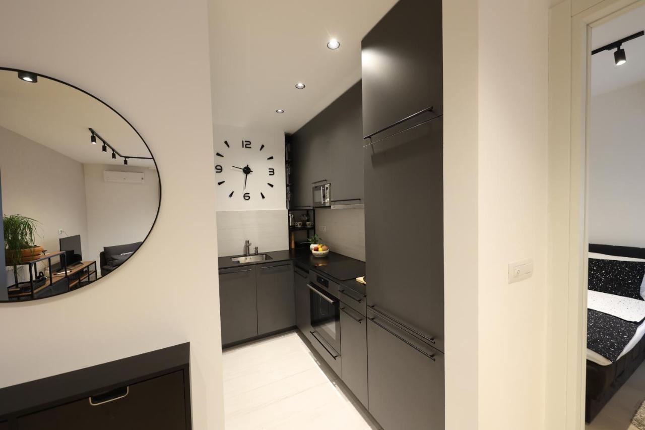 Modern Apartment In The Heart Of Beograd Ngoại thất bức ảnh