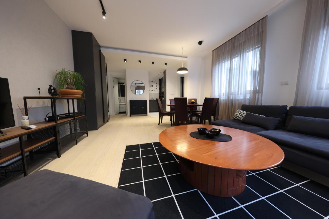 Modern Apartment In The Heart Of Beograd Ngoại thất bức ảnh