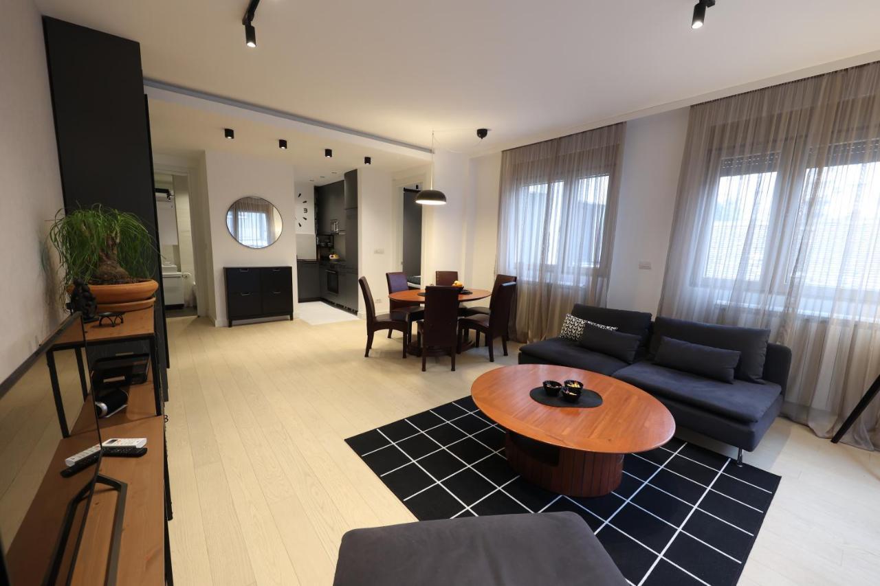Modern Apartment In The Heart Of Beograd Ngoại thất bức ảnh
